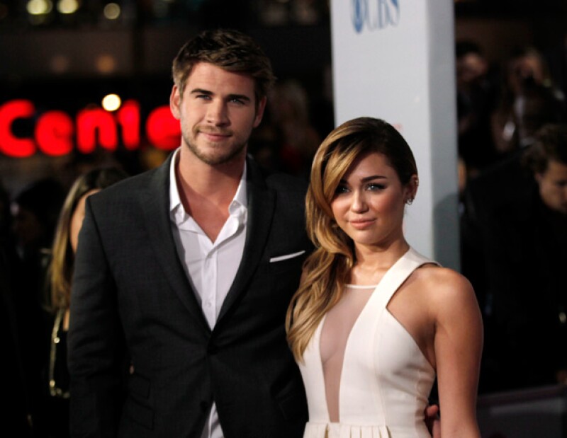 Liam Hemsworth y Miley Cyrus llegaron juntos a la alfombra roja.
