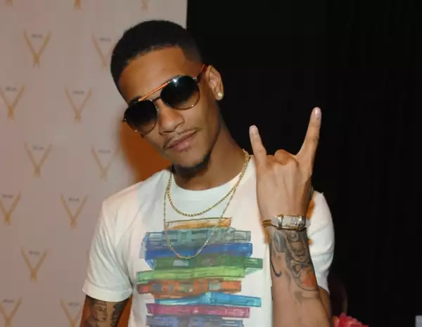 Lil pidió en Twitter que se analizara su posición, pues era el único hombre de color cuando se cateó la casa de Justin.