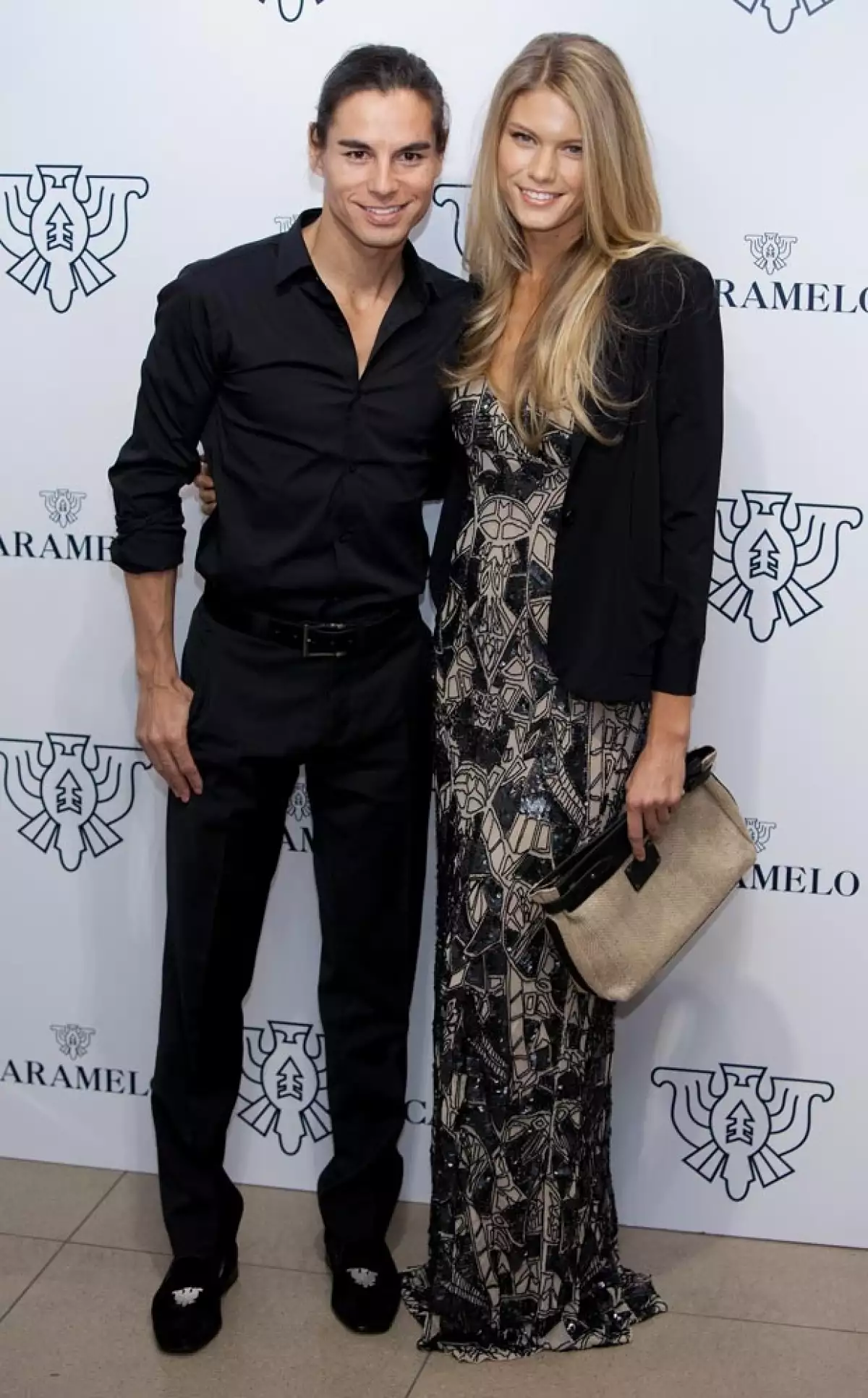 Julio Iglesias y su prometida Charisse Verhaert.