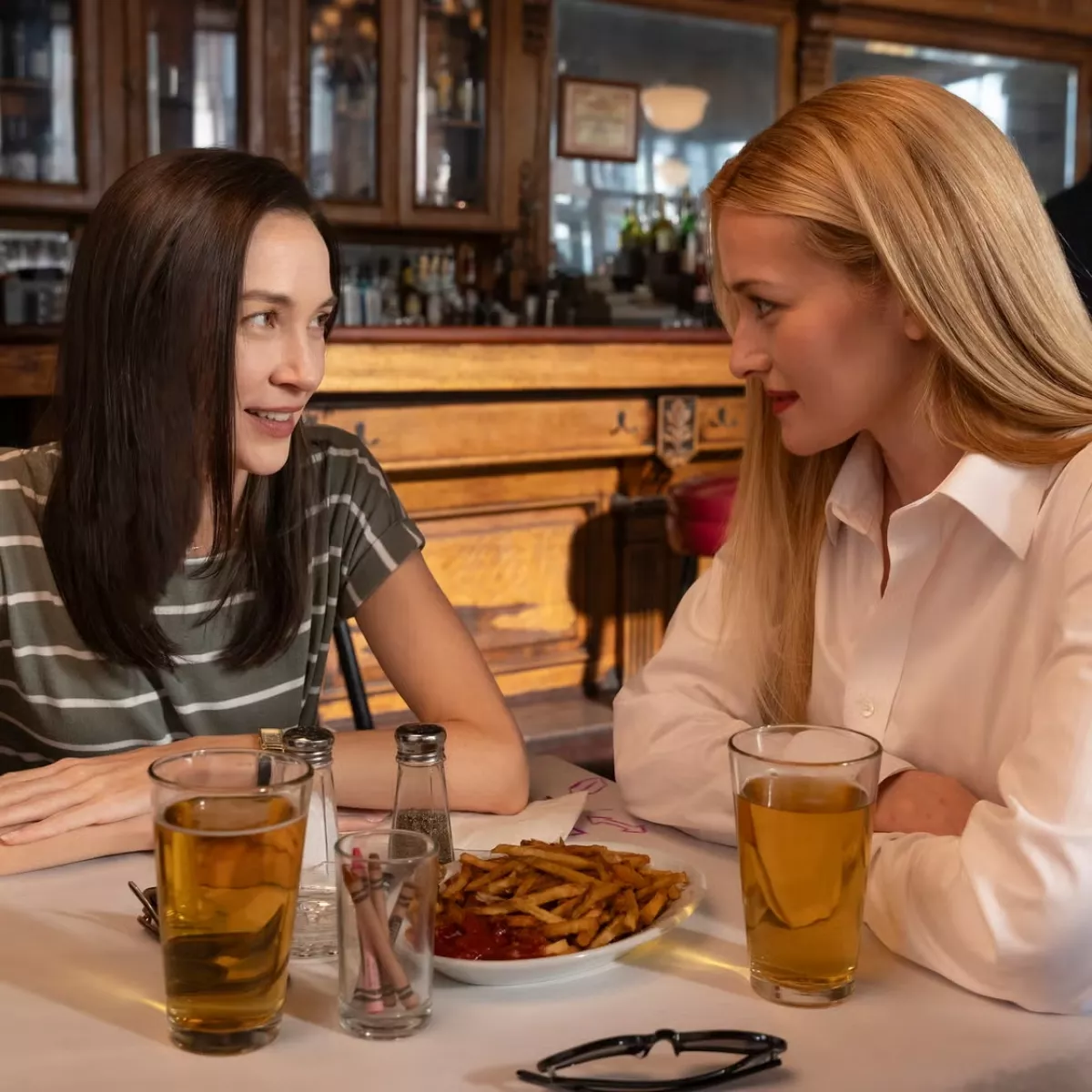 lauren-bessete-biografia (1).jpg