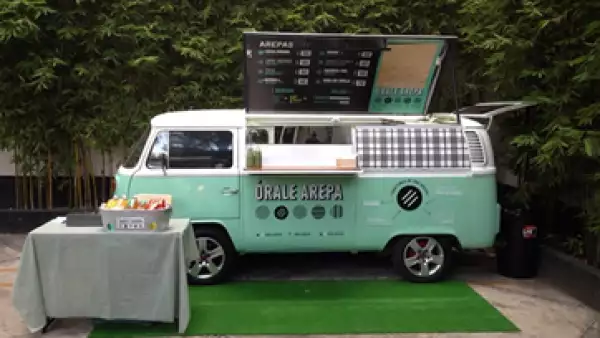 La Asociación Mexicana de Food Trucks buscará que exista una legislación para sus negocios en el DF.  (Foto: Tomada de @oralearepa)