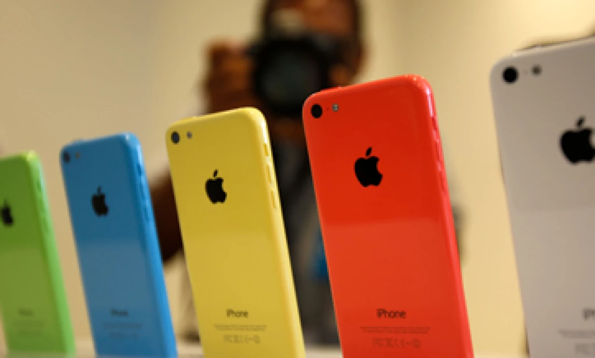 Los modelos iPhone 5c fueron los que menos demanda en la venta nocturna. (Foto: Reuters)