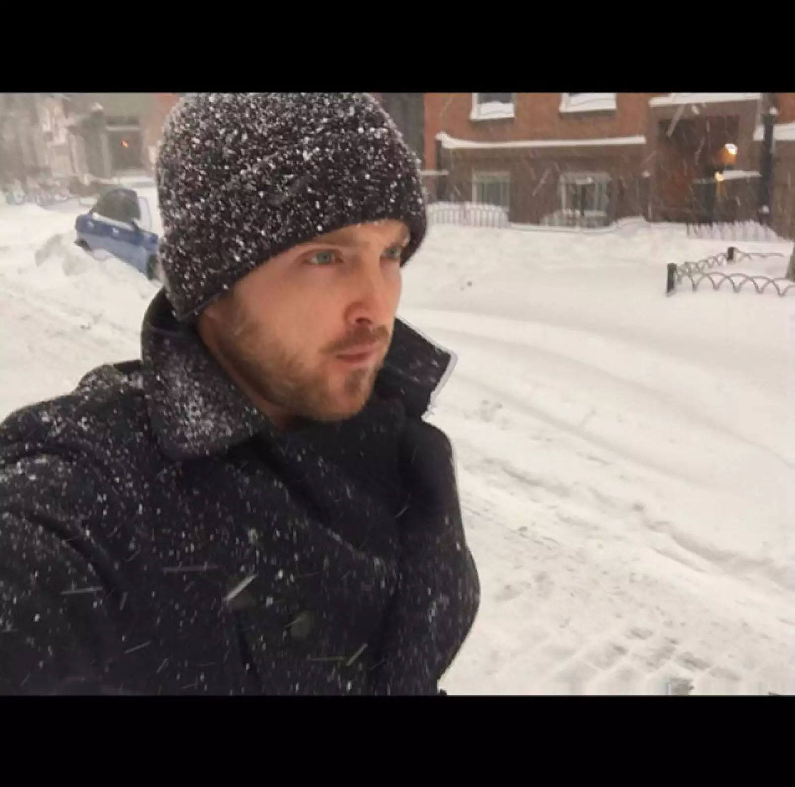 Aaron Paul fue otro de los famosos que estuvo en Nueva York durante la tormenta.