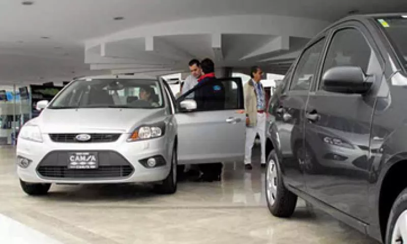 Más crédito automotriz podría incrementar el número de vehículos vendidos en México en 136,000 unidades. Los bancos todavía no le apuestan de lleno a este segmento. (Foto: Adán Gutiérrez)