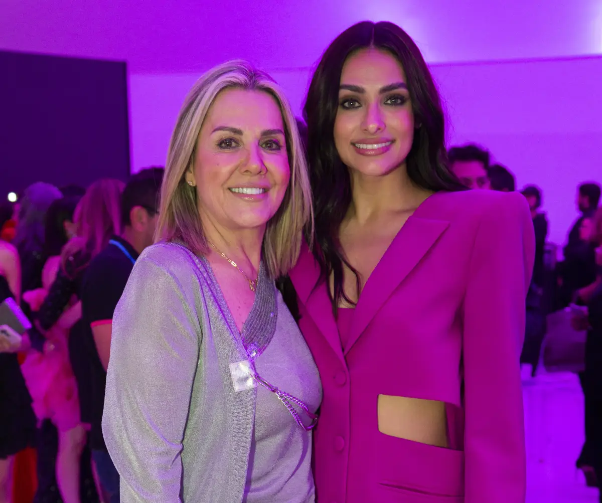 Liliana y Renata Notni presentes en el lanzamiento de L'Oreal 
