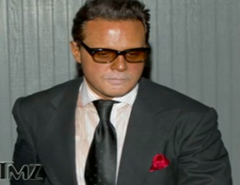El sudor de Luis Miguel hizo que se despintara su bronceado.