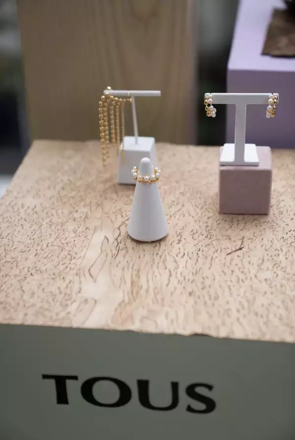 Una mañana con Tous y Macarena Achaga 
