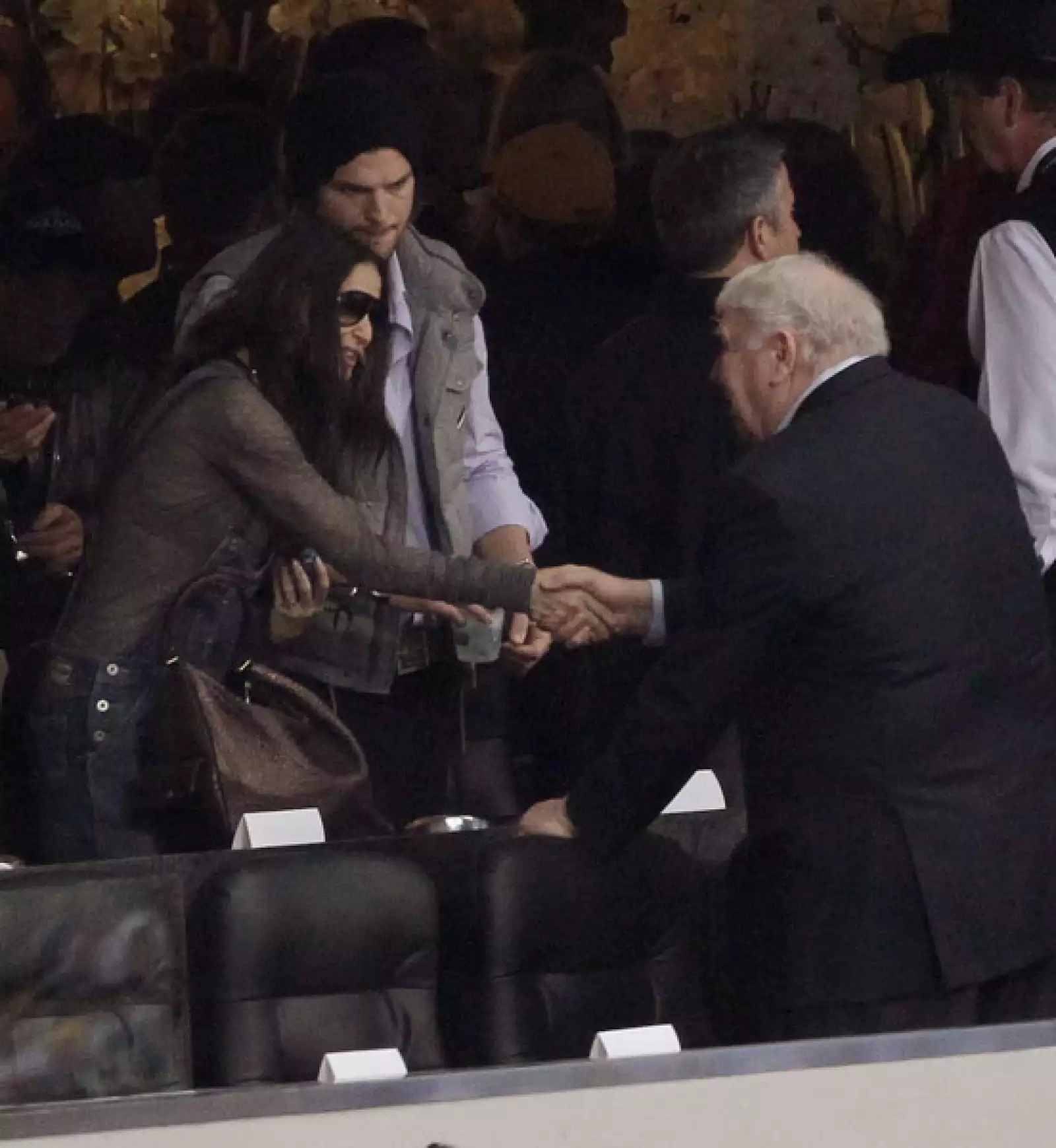 Demi Moore y Ashton Kutcher se hicieron presentes también en el estadio de los Vaqueros de Dallas.