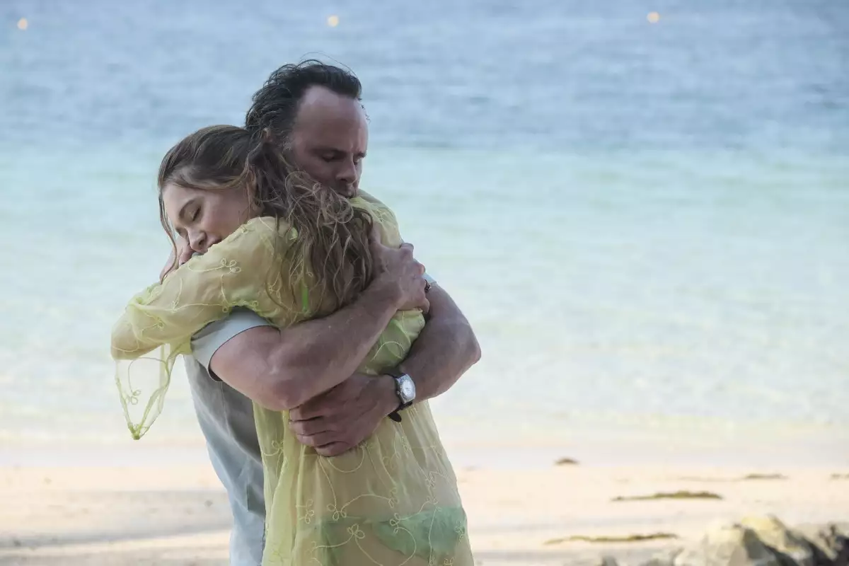 walton-goggins-aimee-lou-wood.jpg