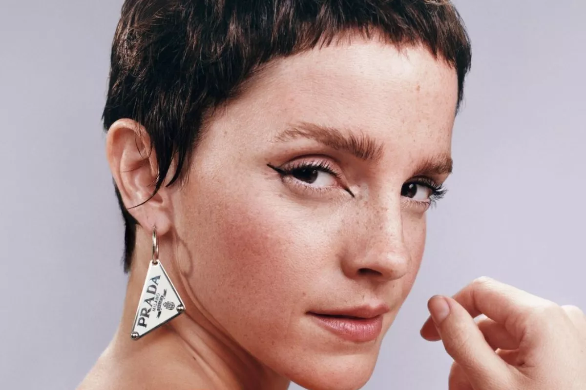 emma-watson-prada.png
