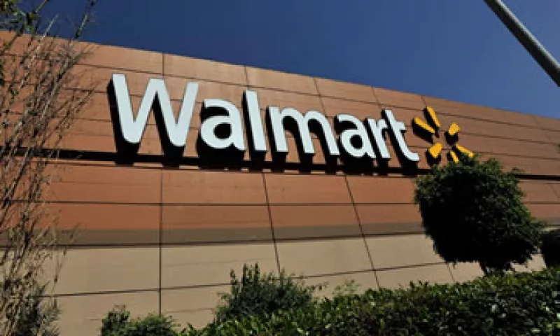 Walmart dijo que sus ventas también registraron una baja de  0.7% de enero a julio de este año. (Foto: Reuters)