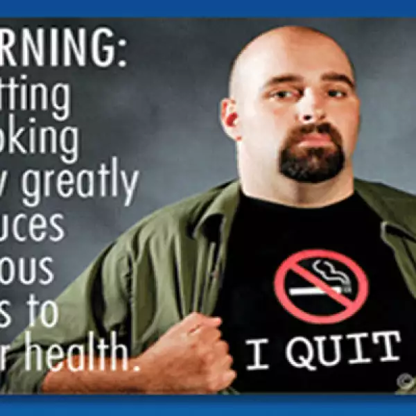 Estados Unidos difundió este martes las nuevas etiquetas de advertencia contra el tabaquismo, imágenes que aparecerán a partir de 2012 en las cajetillas.