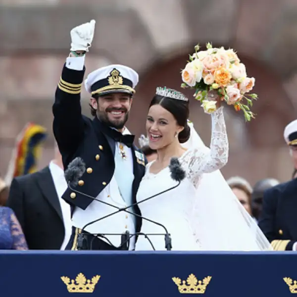 Una boda de cuento de hadas: Fue en la capilla real de Estocolmo donde, después de cinco años de relación, Carlos Felipe de Suecia y Sofía Hellqvist  dijeron `Sí, acepto´ acompañados de su familia y amigos cercanos.