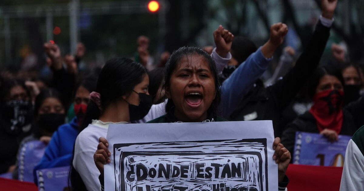A 11 años de desaparición de 43 normalistas, convocan a marcha por ...