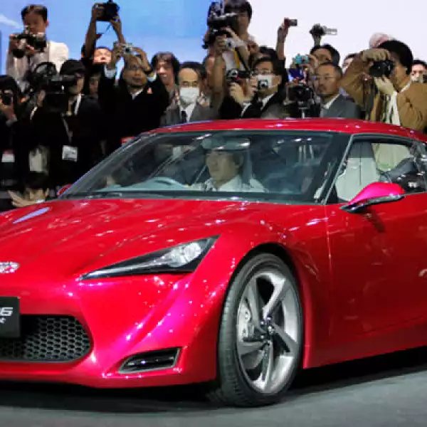 La firma automotriz distribuirá el modelo FT-86 a partir del 2011, contará con un motor de 2.0 litros de gasolina y además tendrá tracción trasera.