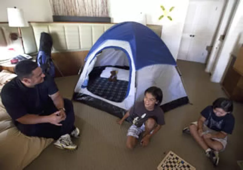 La versión más básica es una habitación por 19 dólares sin camas, papel higiénico, toallas, aire acondicionado o bar, y sólo una lamparita en el baño por seguridad.  (Foto: Reuters)