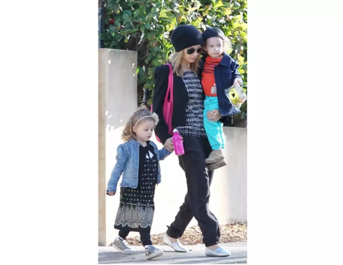 Nicole es otra celebridad a quien vemos constantemente con sus hijos.