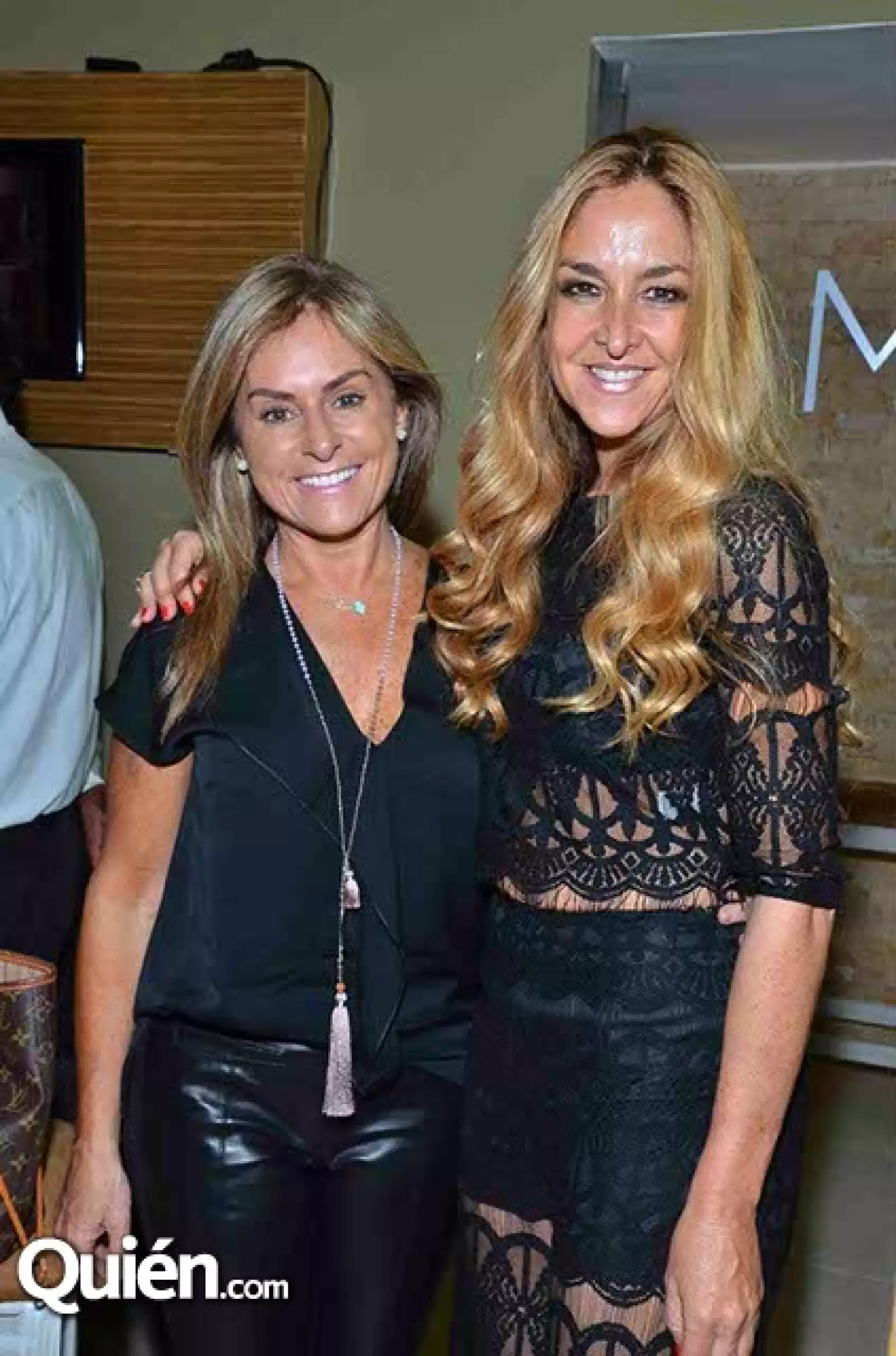 Martha Fernández y Mariana Rivas.