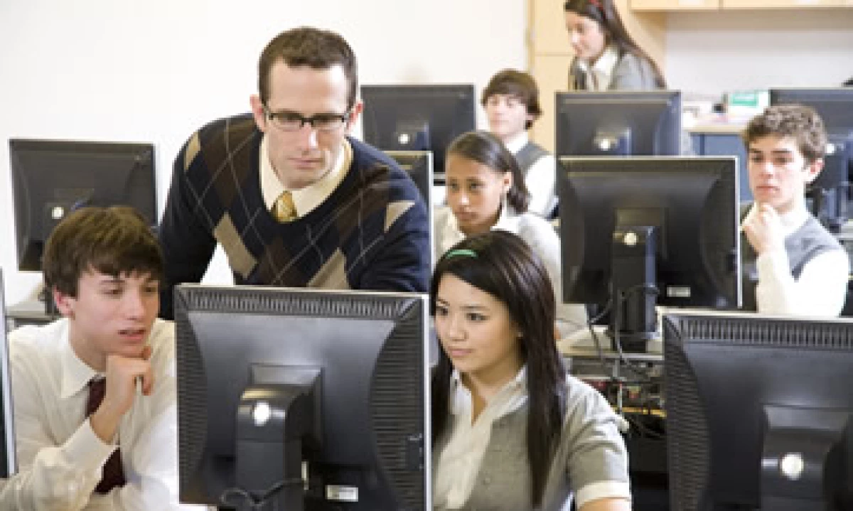 Las aplicaciones empresariales tus empleados los datos que necesitan para hacer su trabajo de forma fácil. (Foto: Thinkstock)