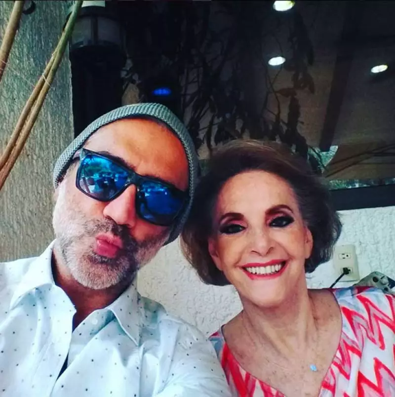 La mamá del Potrillo cumplió años y el cantante no perdió oportunidad para hacerle una linda dedicatoria en sus redes sociales.