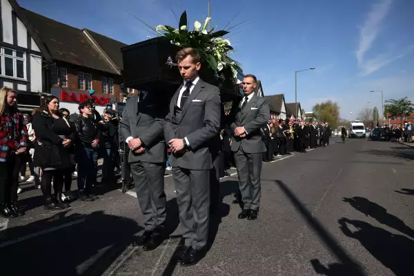 Fans Mourn As The Wanted Star Tom Parker Laid To Rest