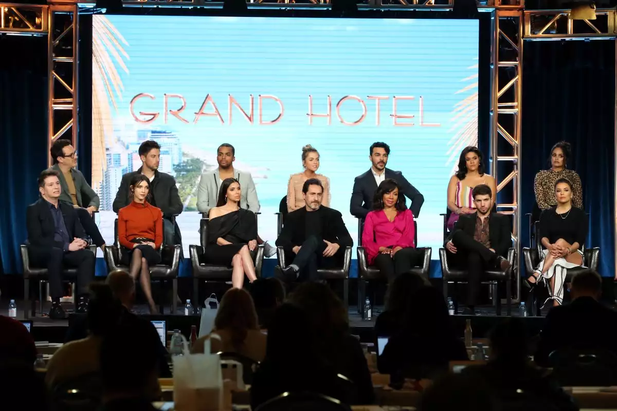 Exclusiva ¡Por fin!, la familia de Demian Bichir lo visita en Los Ángeles