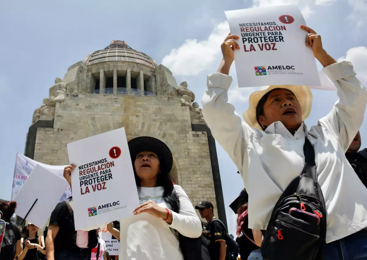 Actores de doblaje en México alzan la voz contra la IA que clona su trabajo