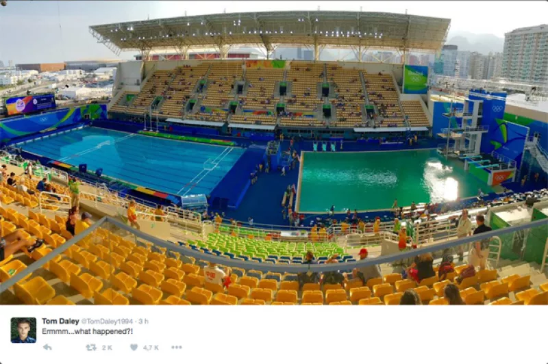 Al cuarto día de competencias, el agua de la fosa del Centro Acuático María Lenk se ha tornado turbia y esto ha generado polémica en redes sociales.