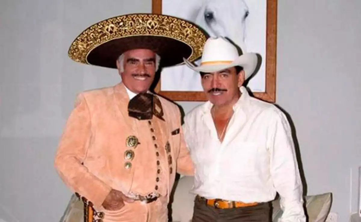 El cantante explicó que antes de la muerte de Joan, los cantautores pudieron arreglar sus diferencias vía telefónica.