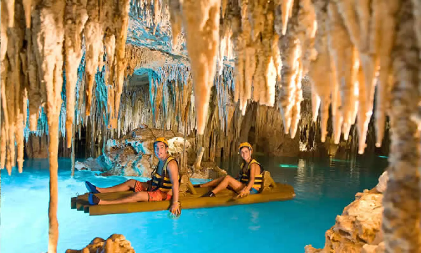 Se podrá recorrer 2 circuitos de 550 m cada uno y observar las formaciones rocosas que han requerido millones de años para alcanzar su estado actual.