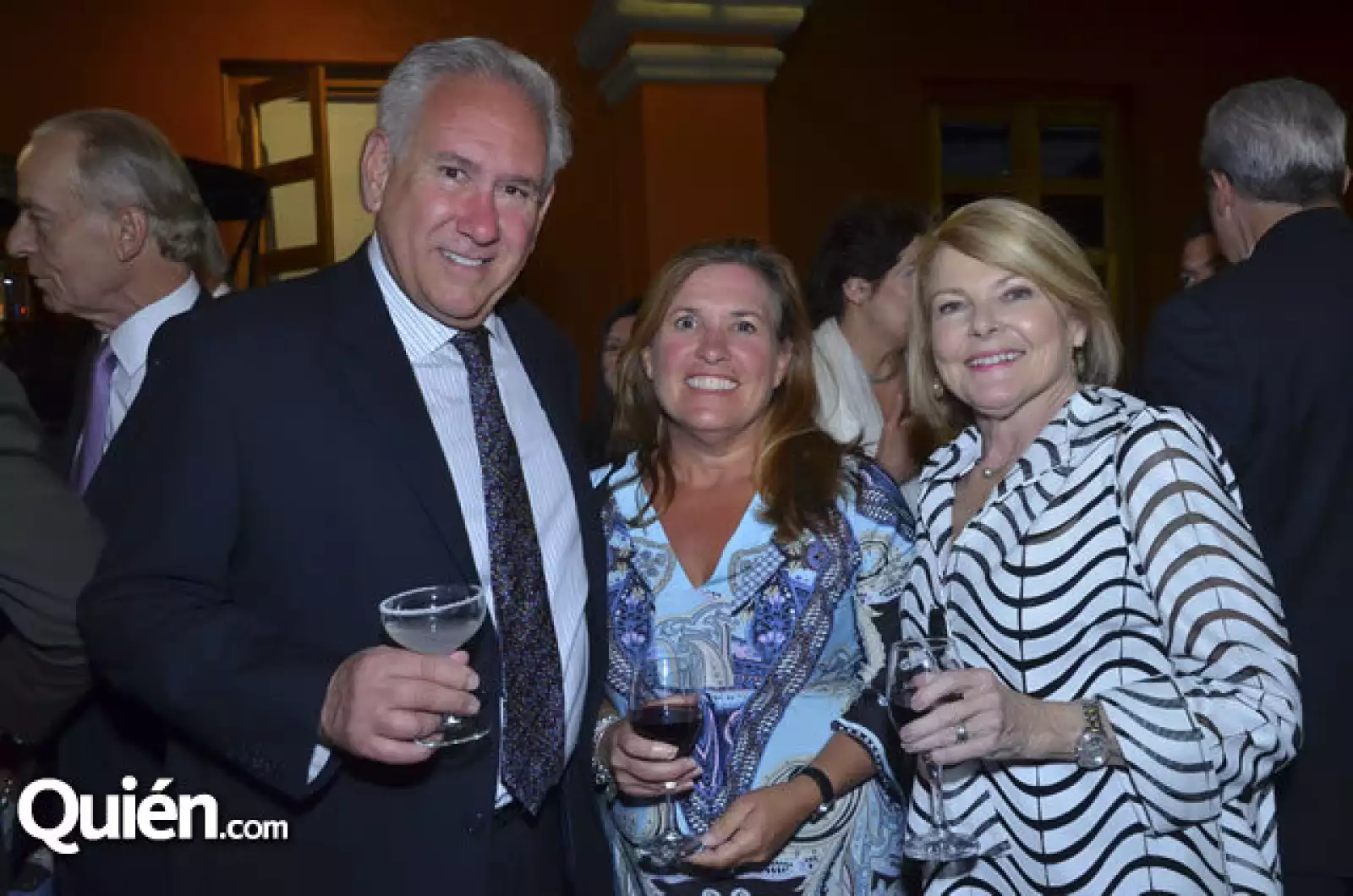 John y Sandy González con Wickie Law