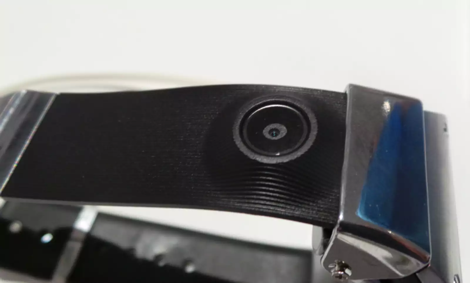 El equipo cuenta con una cámara 1.9 MP