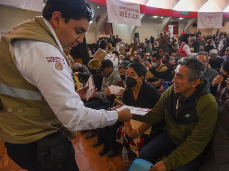 reforma-amlo-programas-sociales.jpg