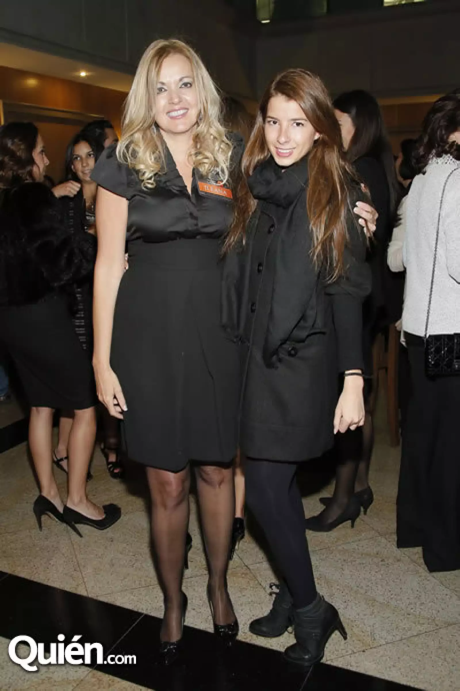 Ileana Kommer,Paola Reyner