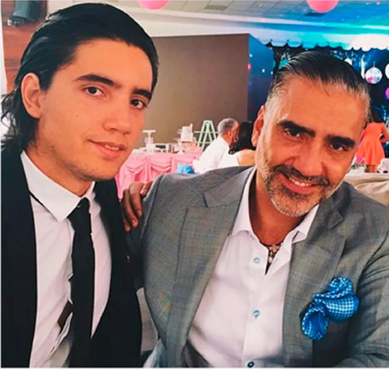 Este viernes, a sus 22 años, Alex inaugurará La Donitería, un novedoso concepto en Jalisco.