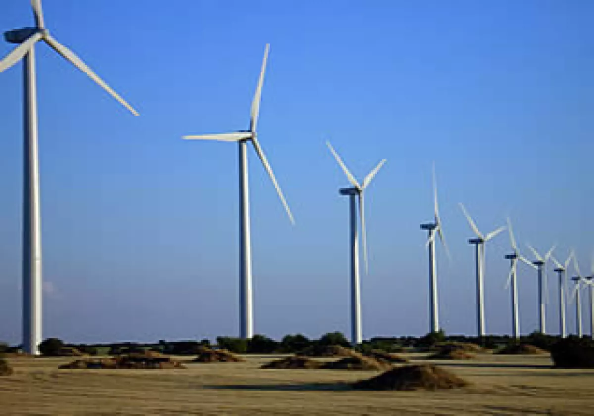 Cemex quiere generar energía, al menos, para el 25% de sus necesidades eléctricas en sus plantas de México. (Foto: Especial)