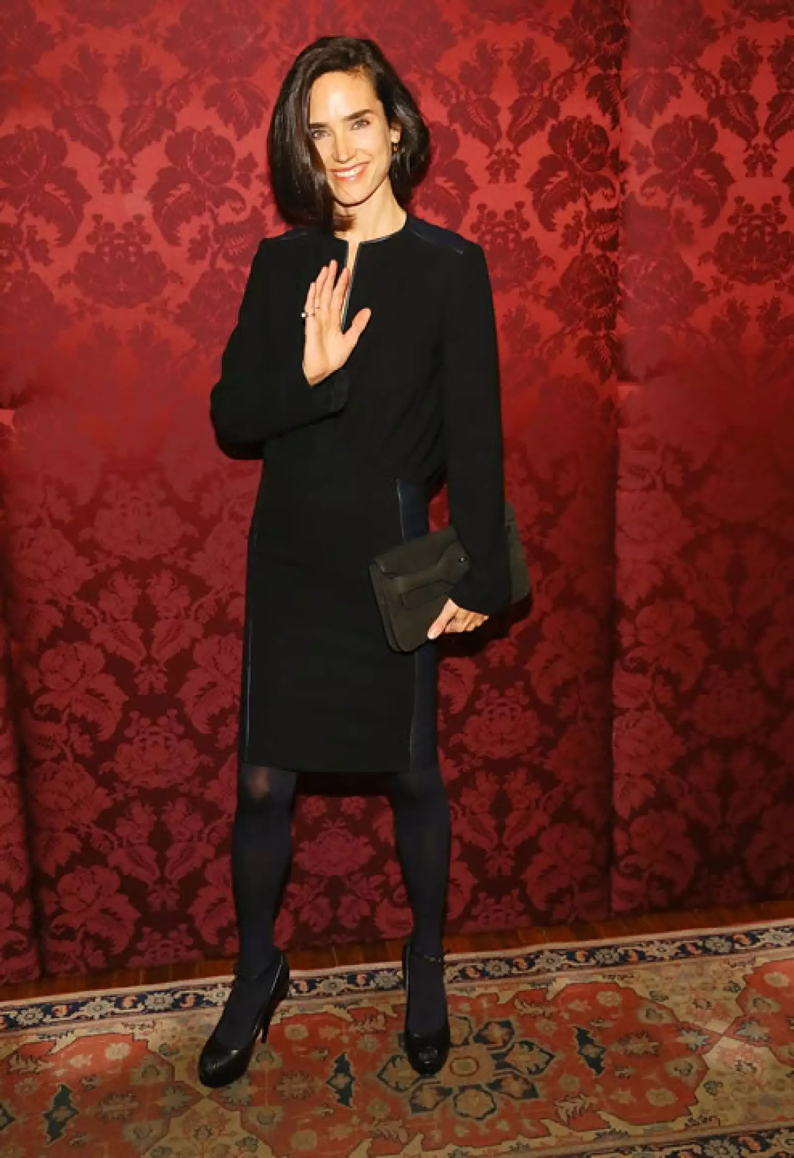 En el Annual Artwalk NY, optó por un ensamble y un total black outfit. Femenina y classy.
