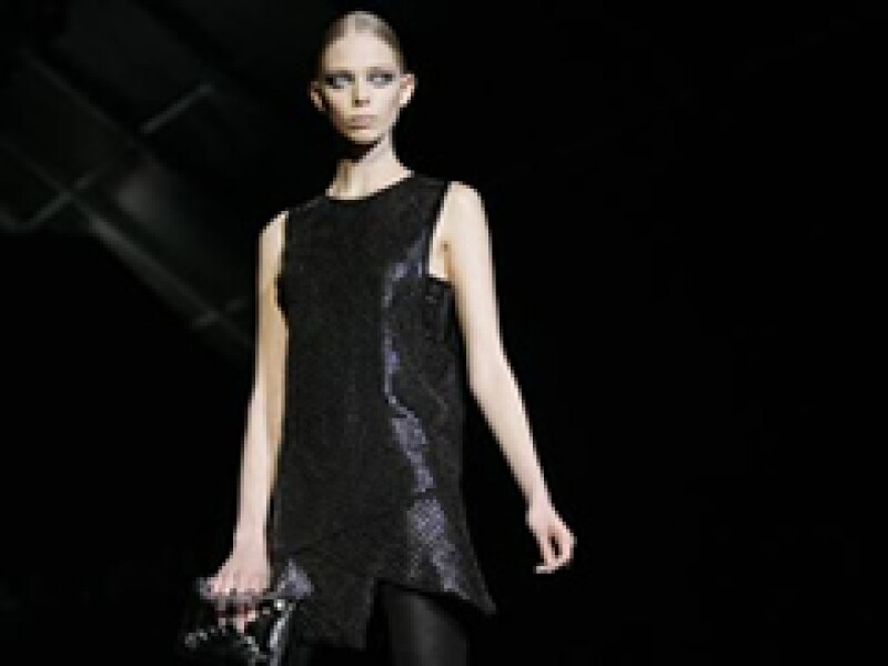 Cavalli presentó mini vestidos blindados. (Foto: Reuters)