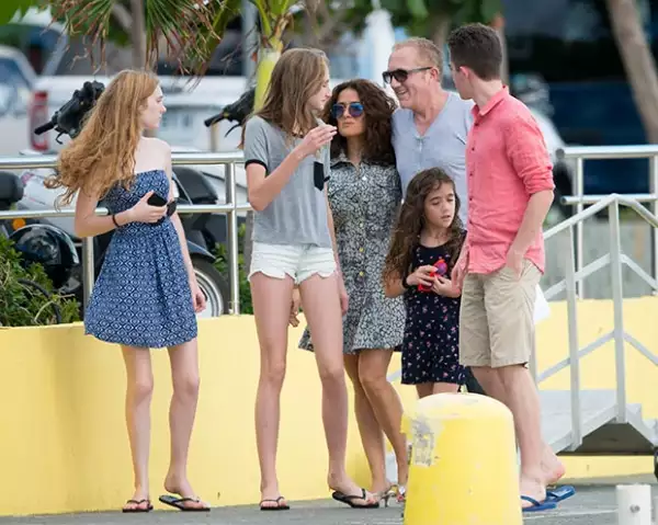 La familia fue vista conviviendo por el destino turístico.