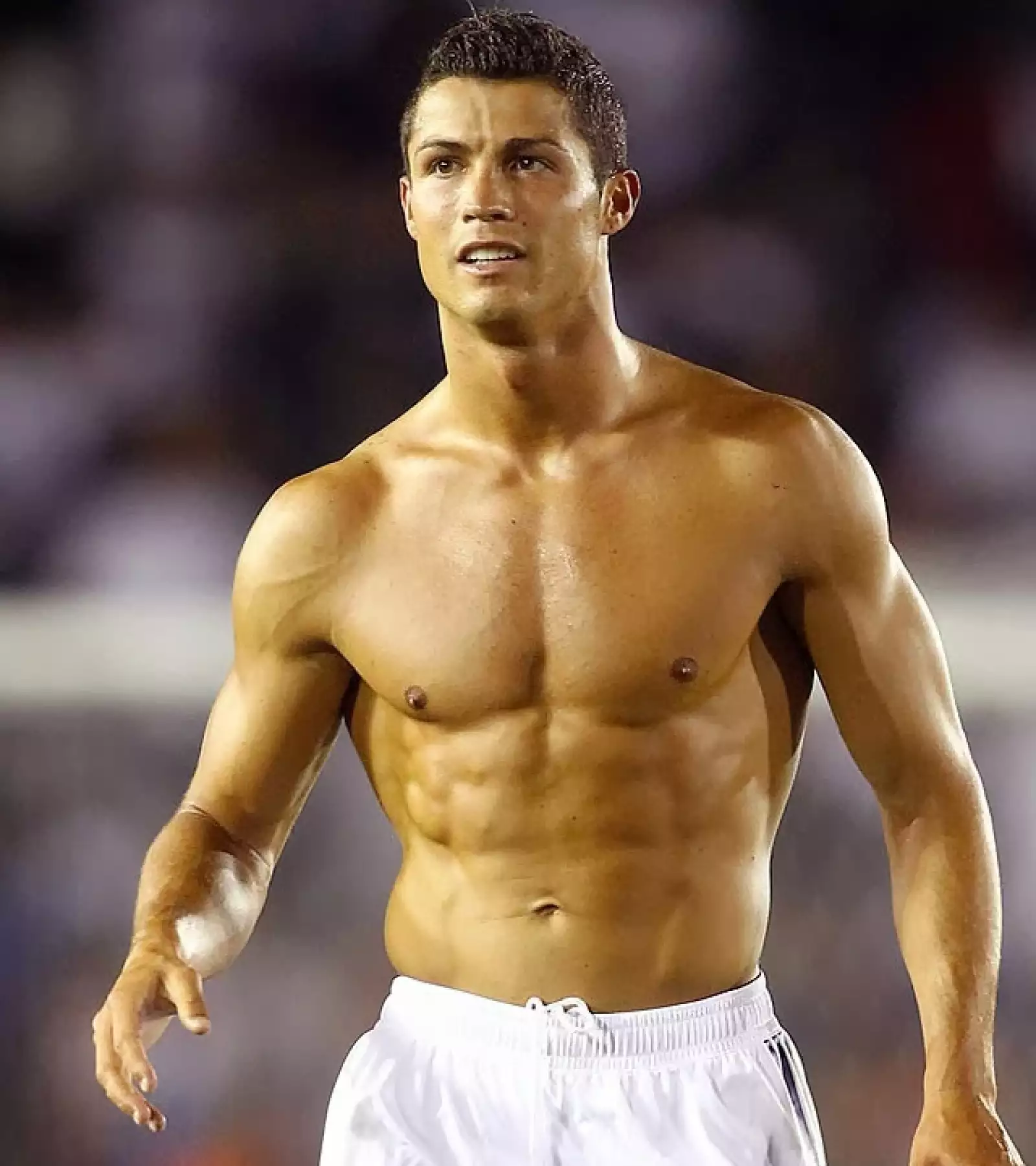 Cristiano Ronaldo- El famoso CR7 es de las personalidades más  polémicas por ser uno de los jugadores de soccer estrellas del momento. ¿Y tú lo amas o lo odias?