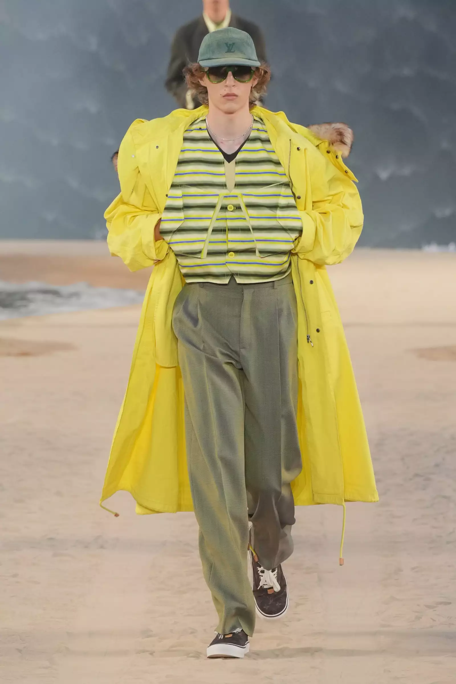 Vuitton m S27 032.jpg