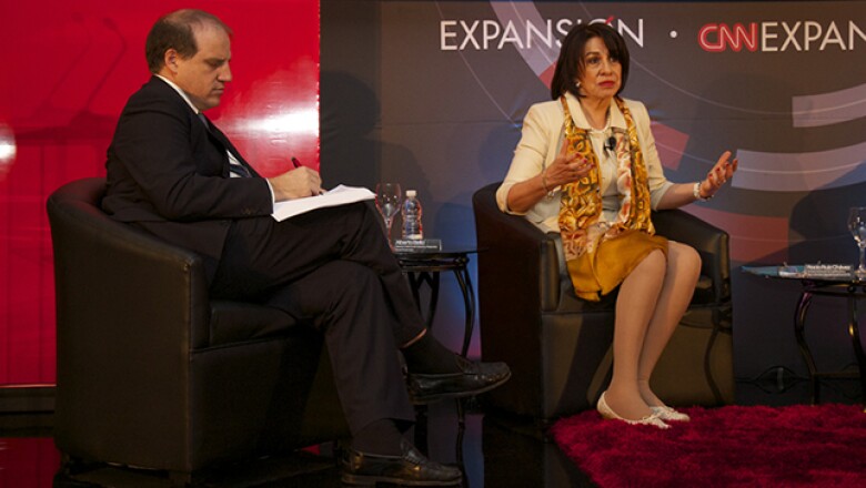 Rocío Ruiz Chávez, subsecretaria de Competitividad y Normatividad de la Secretaría de Economía destacó que en México debe generarse un mejor ambiente de negocios, así como el reducir a una tercera parte el tiempo que requieren los trámites de las empresa