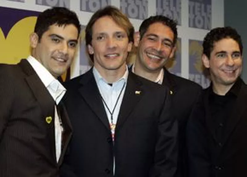 El grupo tendrá en su nuevo material discográfico canciones inéditas escritas por reconocidos artistas como Luis Fonsi, Aleks Syntek y Amaury Gutiérrez.