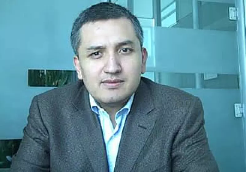 El director de la unidad de negocios móviles para Microsoft México, Arturo Díaz, asevera que el potencial de crecimiento en el ramo celular es abismal. (Foto: Especial)