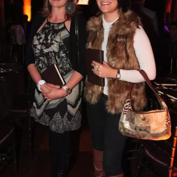 Nora Iriondo,Paulina Gomez