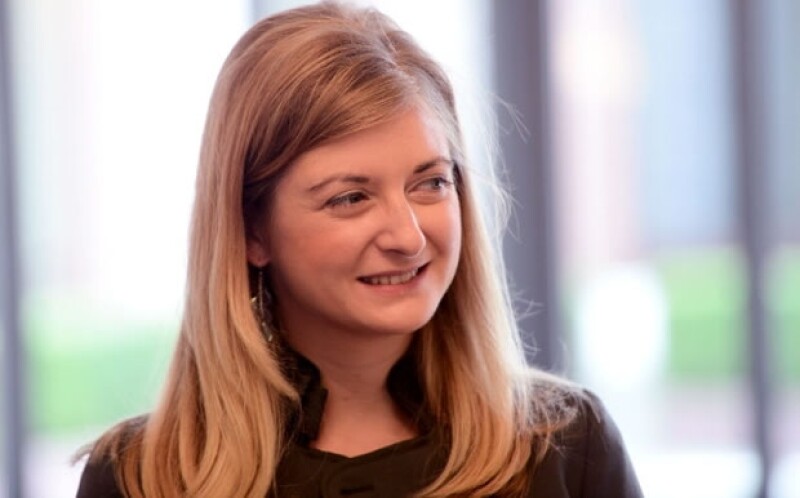Stephanie de Lannoy estudió en Francia.