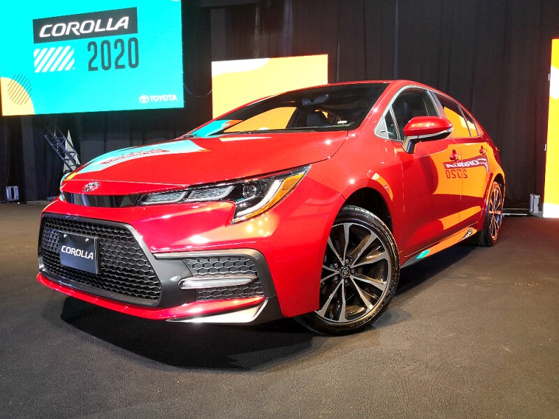Toyota Corolla SE.jpg