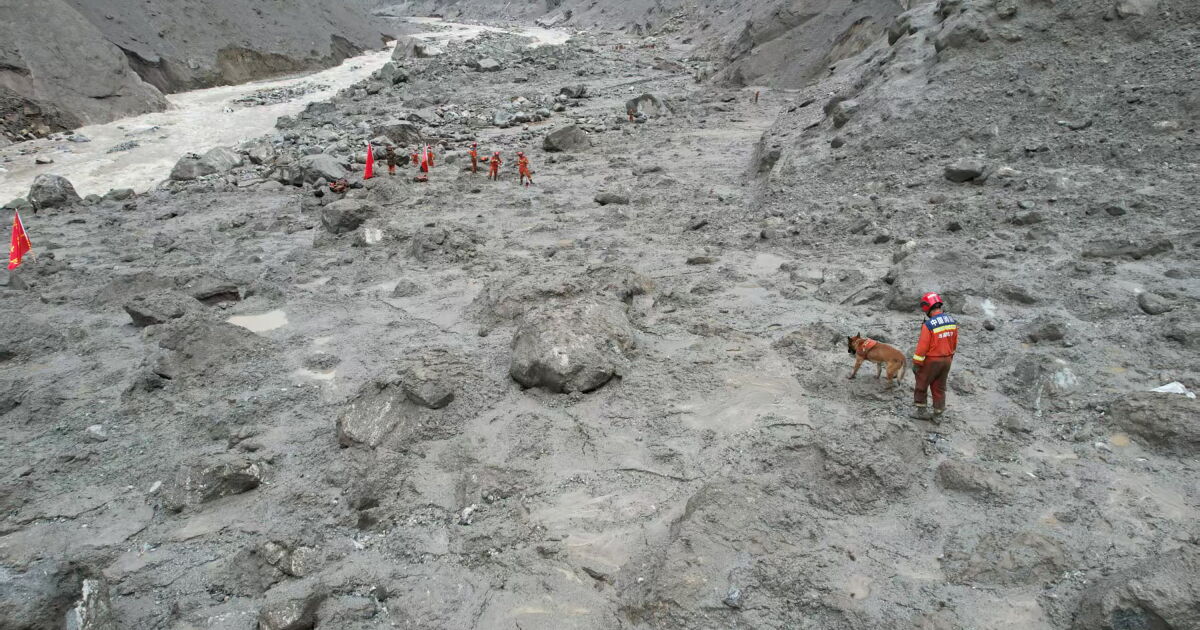 CAOS EN EL HIMALAYA: CASI 3,000 DESAPARECIDOS TRAS COLAPSO DE GLACIAR