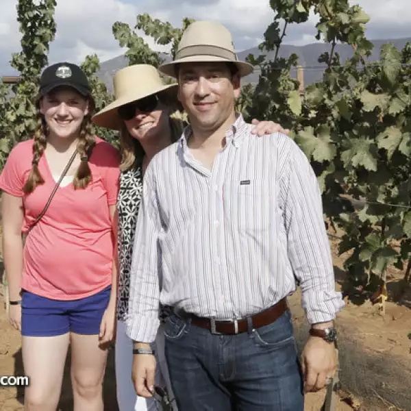 Helena Kurschner,Sara Kurschner,Francisco Fuentes