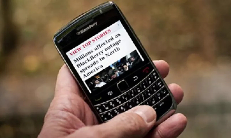 RIM aseguró que con la reparación los mensajes van saliendo por bloques. (Foto: AP)